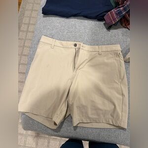 Lululemon Athletica Men's Beige Flat Front Shorts